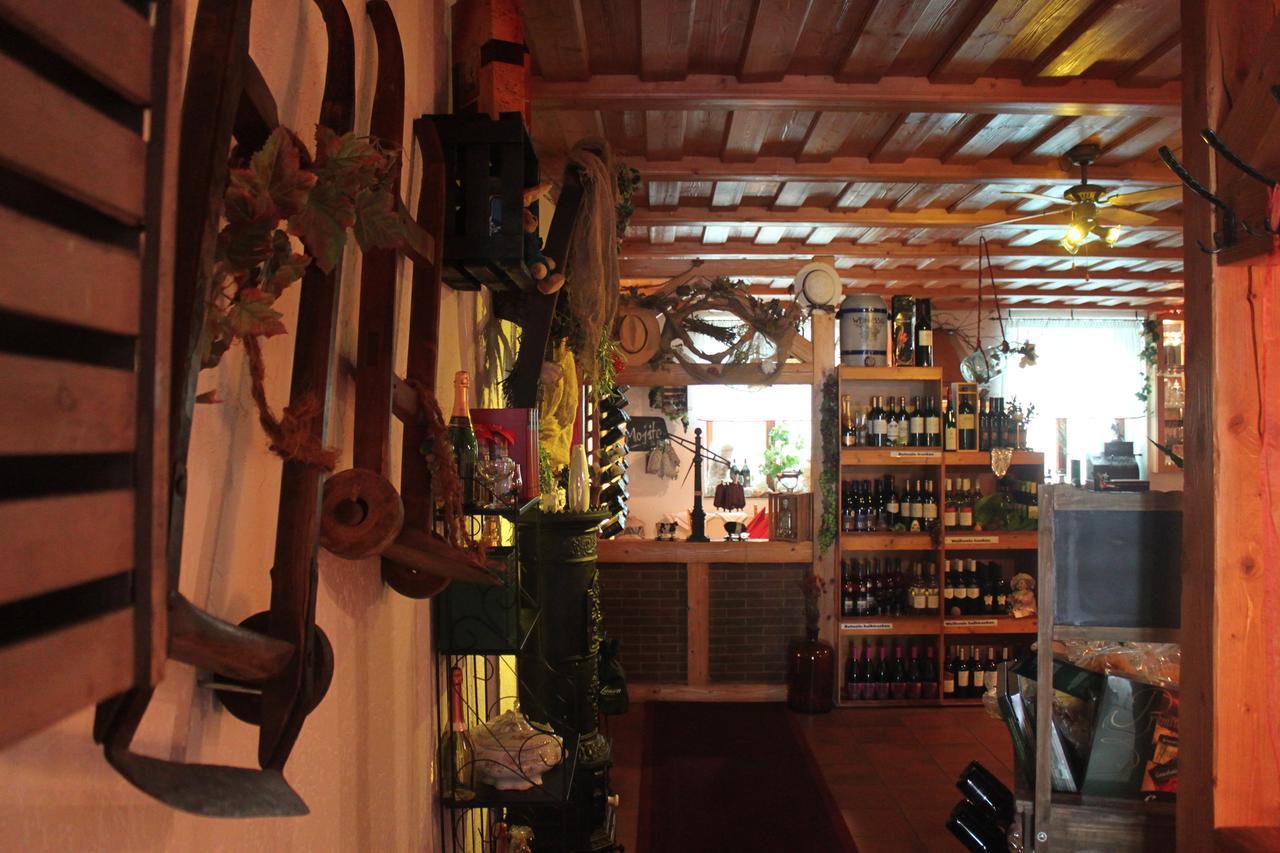 Pension Und Restaurant Die Burg Ehrenfriedersdorf Exteriér fotografie